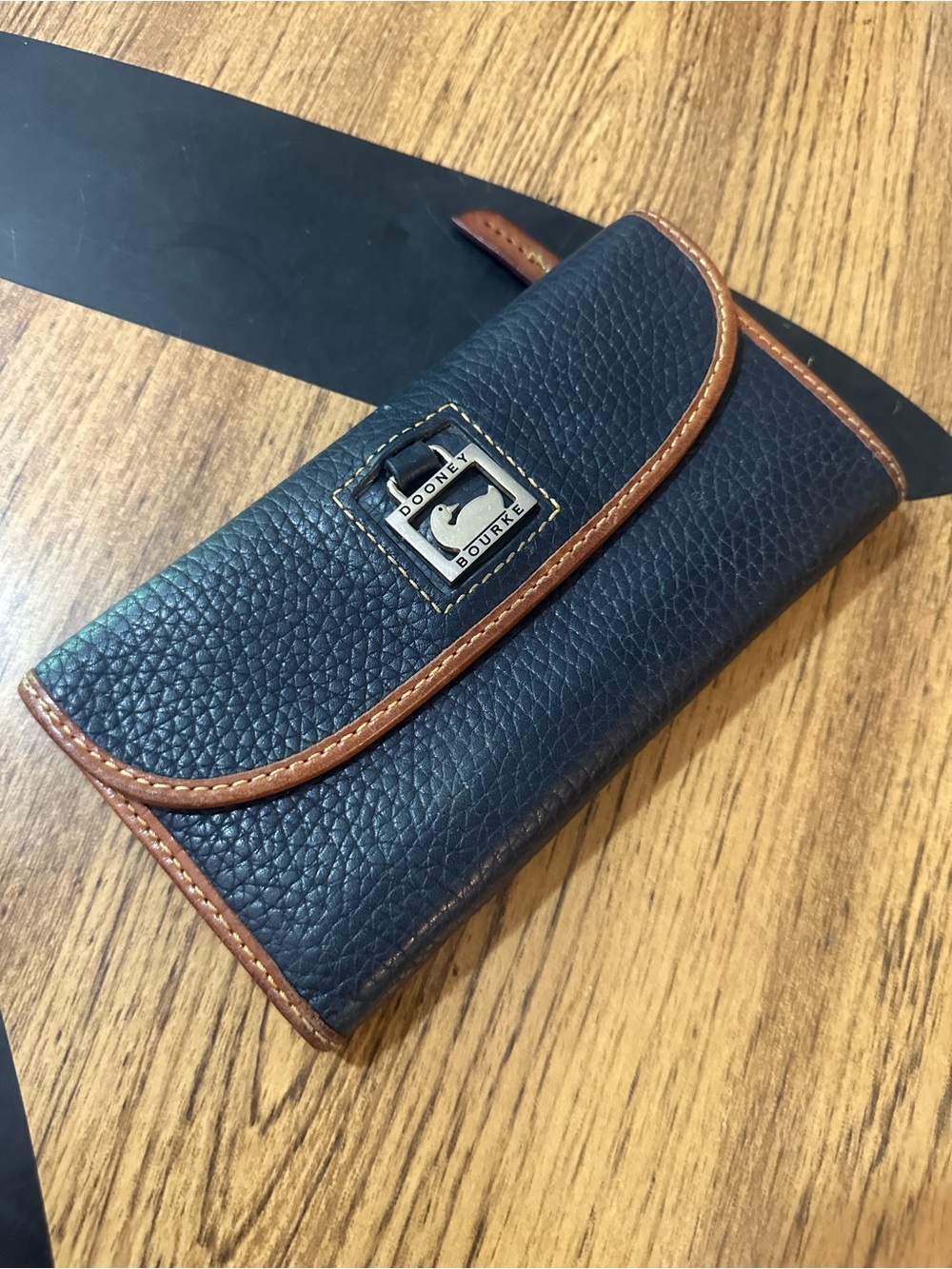 Vintage Dooney & Bourke navy Pebbled Leather wallet
